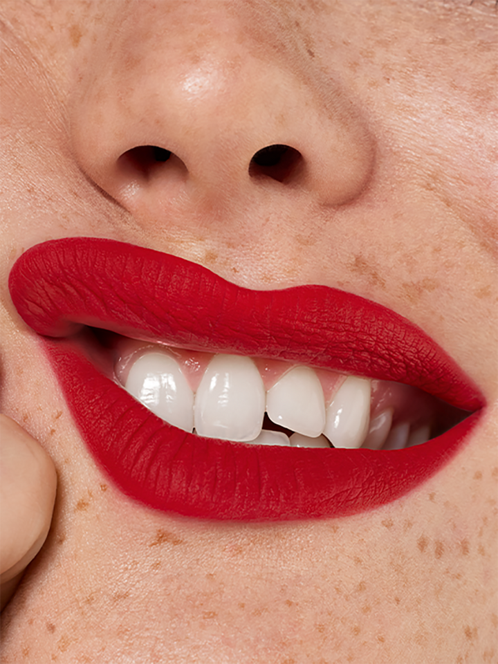 Matte Lip Color Serrated Bite