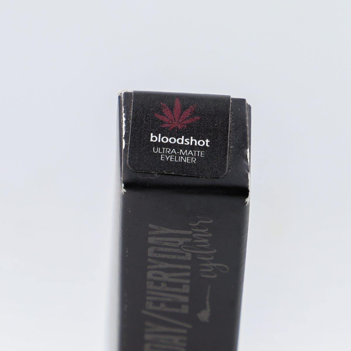 Ultra Matte Eyeliner Bloodshot