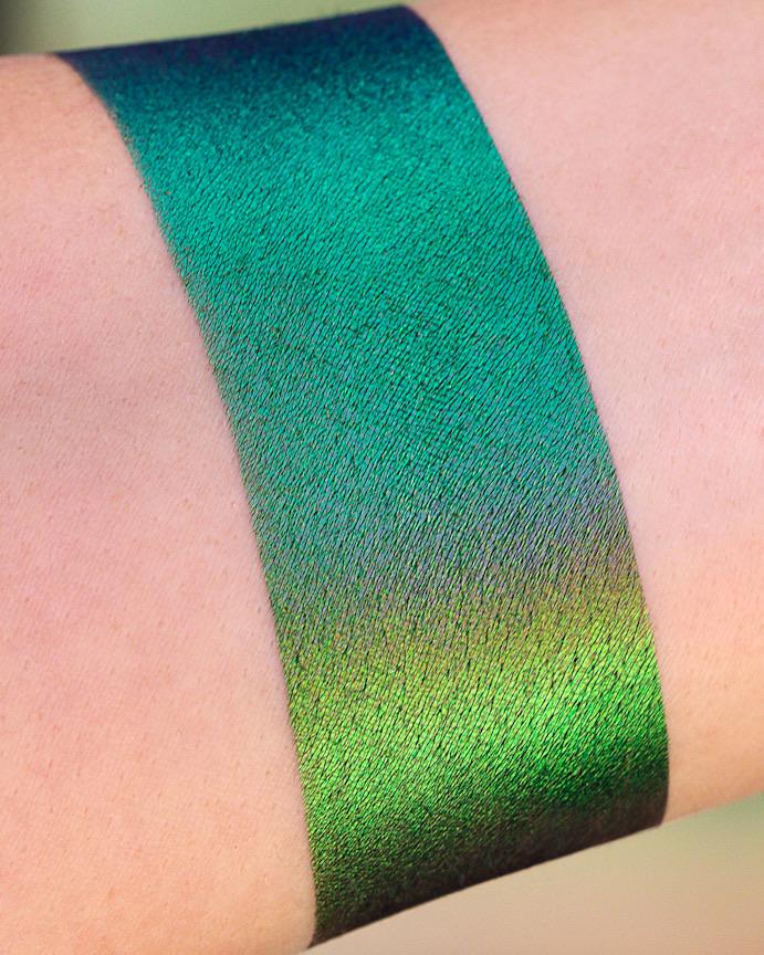 Multi Chrome Loose Eyeshadow Story Time