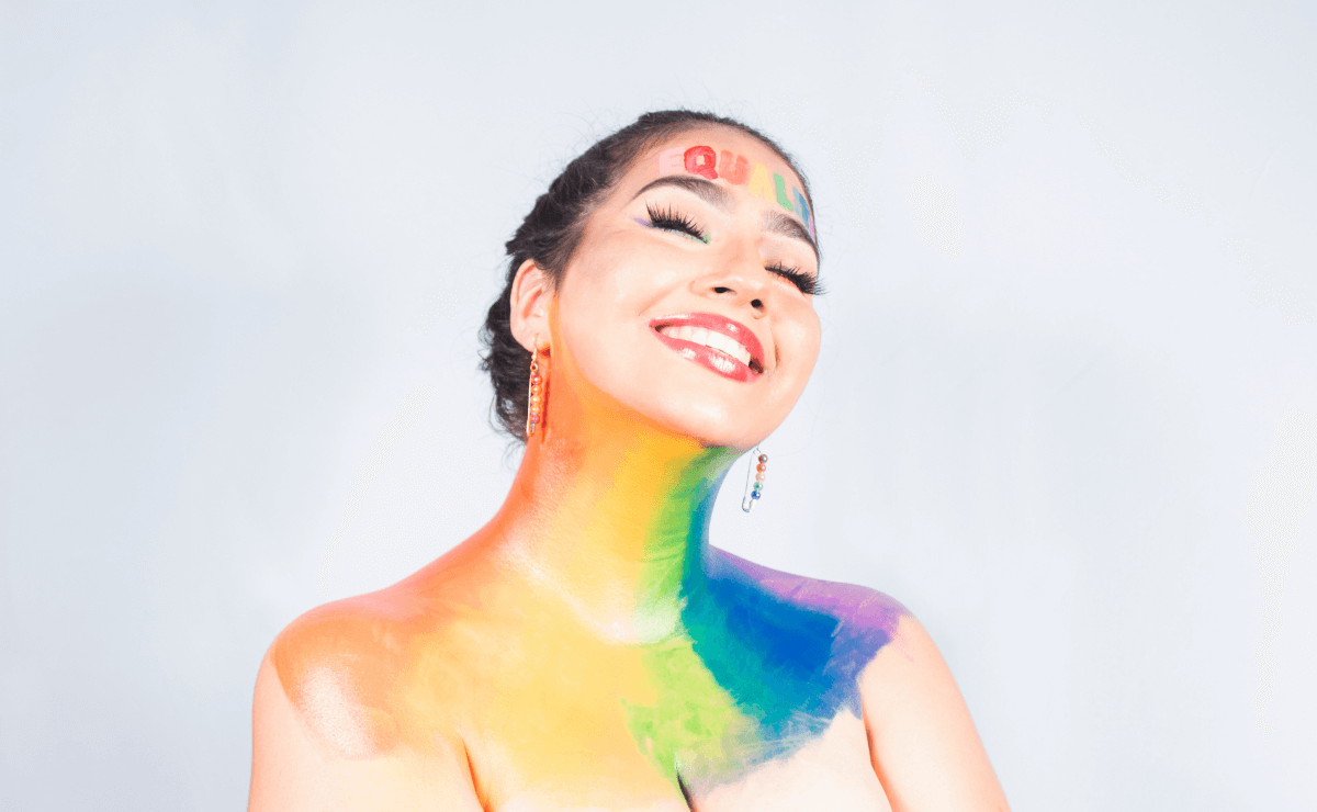 Expresa tu autenticidad: Ideas de Maquillaje para Celebrar el Mes del Orgullo