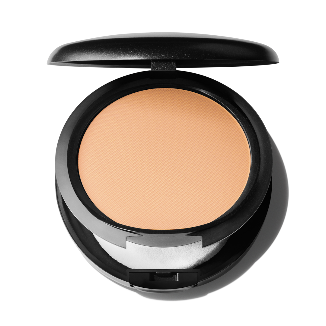 C4 Studio Fix Powder Plus Foundation