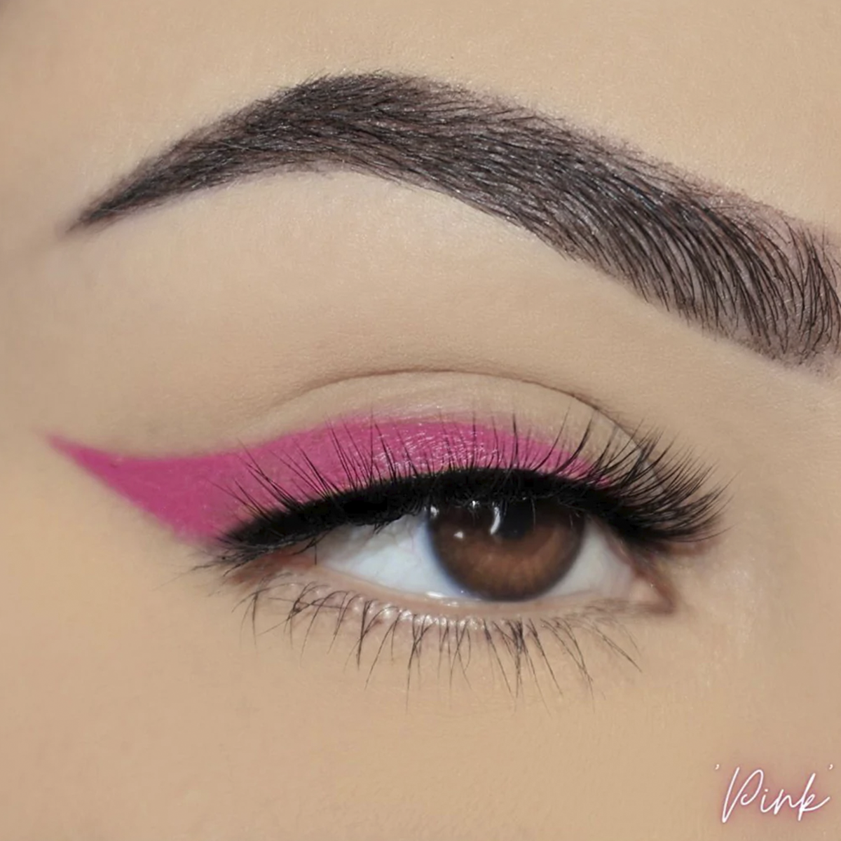 Mark & Line Felt Tip Eyeliner Pink - LA Colors - Nuestro Secreto