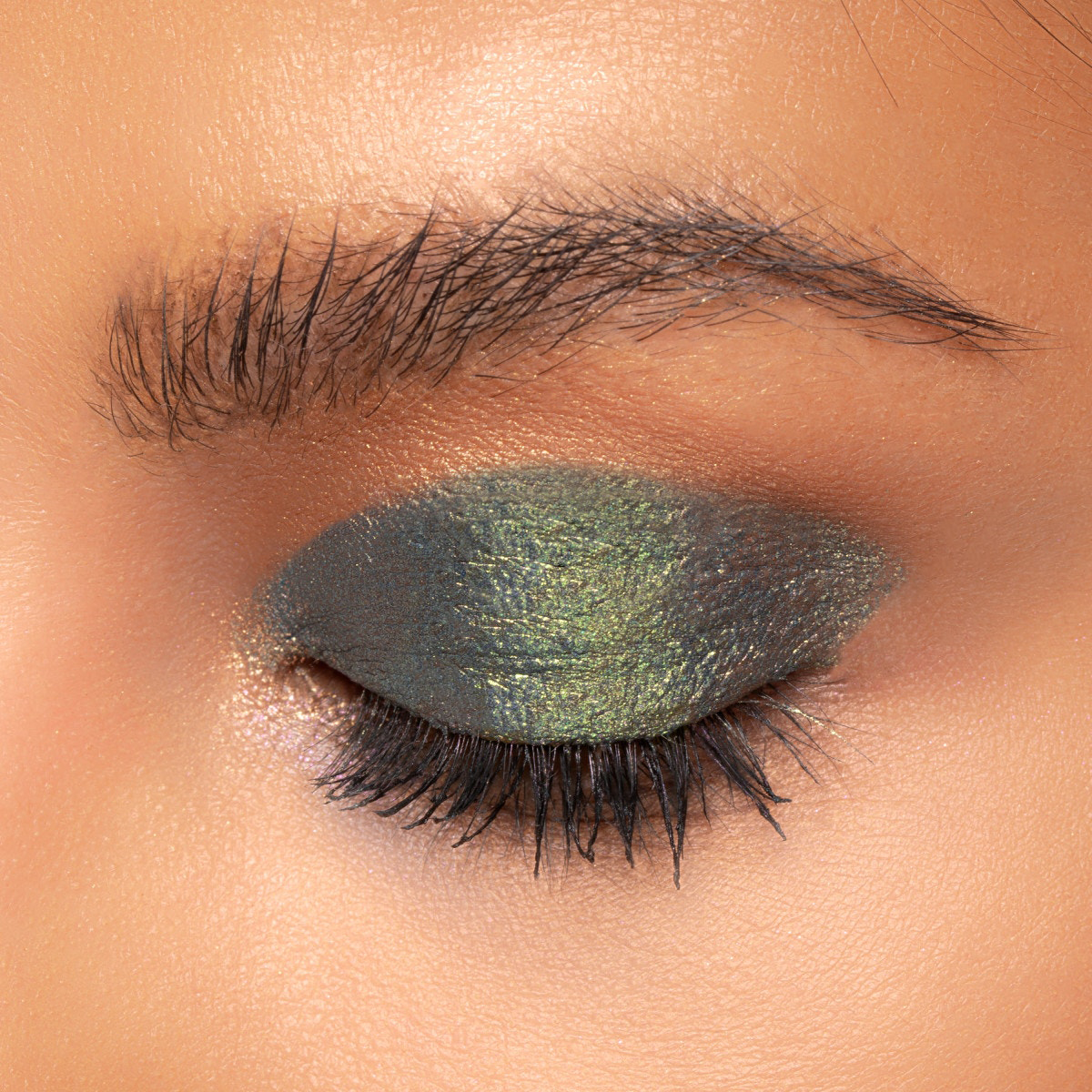 Mineral Wear Diamond Meltallic Liquid Eyeshadow / Golden Emerald